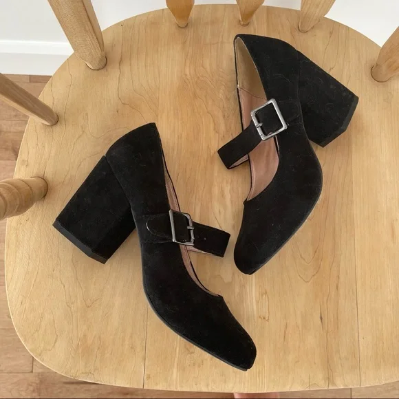 NWOT Black Heels - Picture 2 of 2